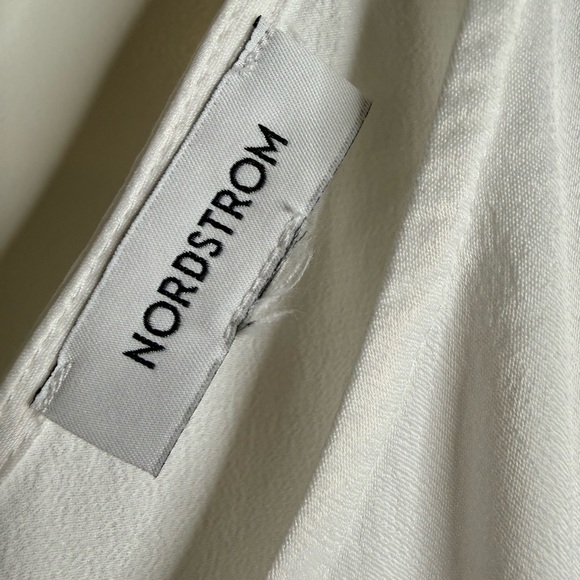 Women’s Nordstrom V-Neck Tank Tops - Black and White, 4X - Picture 3 of 16